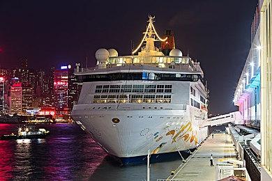 视频介绍预购《鬼玩人》可解锁两套游戏内服装